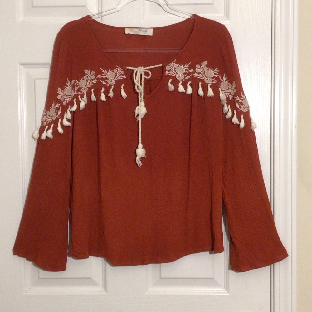 Lela Sky Rust Colored Embroidered Peasant Top with Tassels Size L